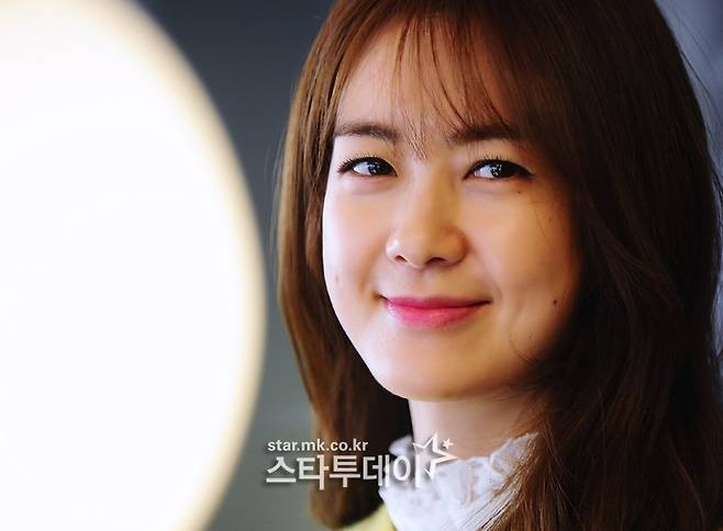 ‘23살 결혼’ <b>이요원</b>, 남편 재벌설에 “거지처럼 살아 불쌍” 왜?