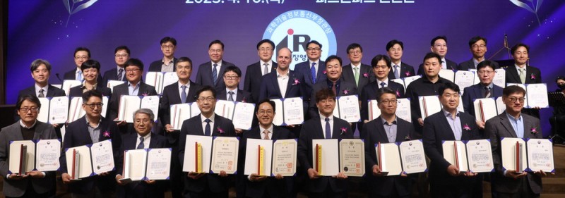 [IR52 장영실상] 한번 충전에 700㎞ 주행 … 삼성SDI 배터리기술 대통령상 받아