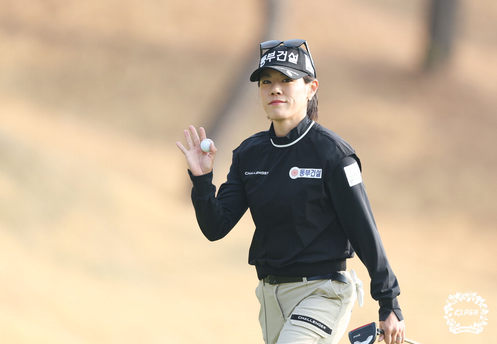'엄마 골퍼' 박주영, 버디만 7개 무결점 플레이