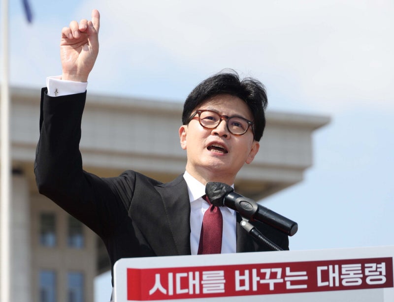 [포토] 국회 앞에서