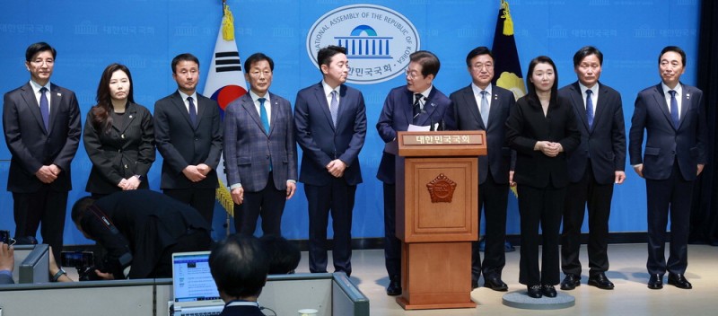 李 "지난 대선보다 더 절박…대한민국 퍼스트무버 만들 것"