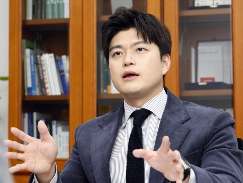 [신진 정치인, 새 정치를 말하다] 한국사회 갈등 민주화이후 최악 선명성보다 균형점 찾는 정치를
