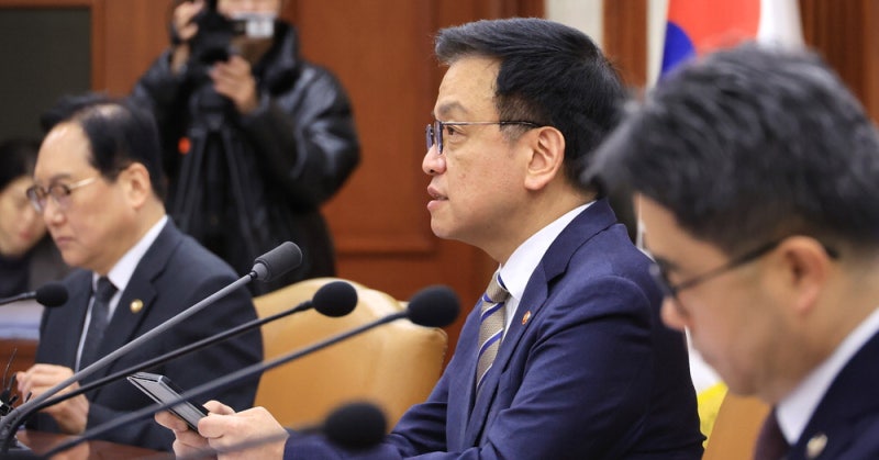 반도체 7조 추가투입해 격차 더 늘린다 … 소부장에 50% 보조금