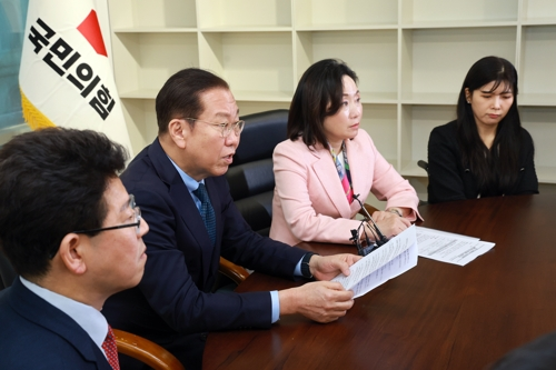 <b>오세훈</b>·유승민도 빠지고…국민의힘 대선 경선 막올랐는데 흥행은 글쎄