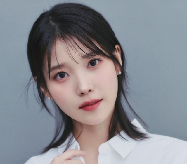  아이유.사진lEDAM엔터테인트