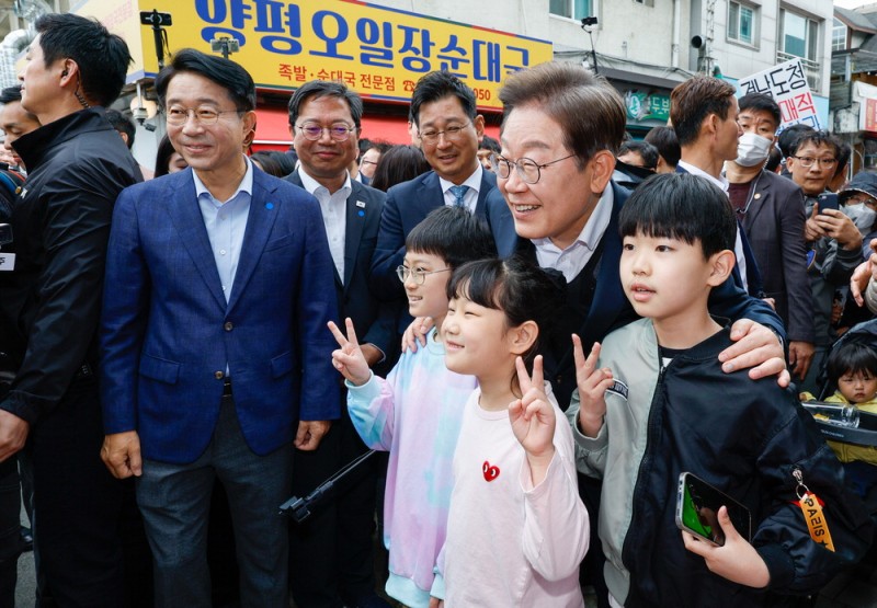 민주 '李재판, 대선 후로 미뤄야' 압박 … 조희대 거부땐 탄핵 시사