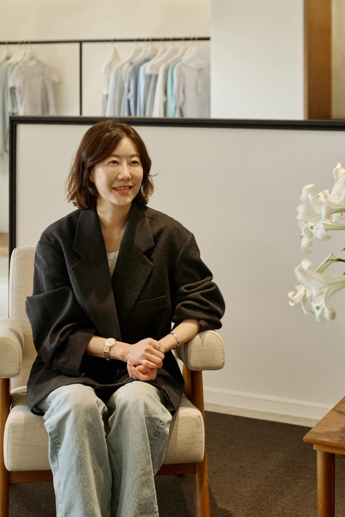 유라고의 홍유라 대표