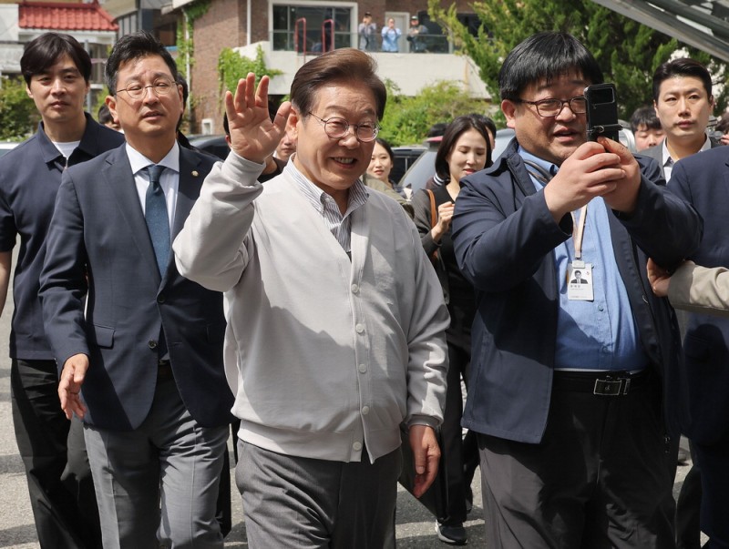민주 "정치개입" 총공세에 … 재판도 책임도 피해버린 법원