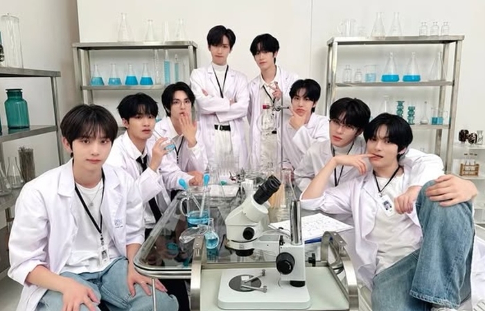 이달 말 중국 푸저우에서 공연할 예정이었던 K팝 그룹 이펙스가 돌연 콘서트를 연기했다.[사진출처 = 이펙스 인스타그램]