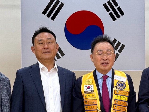 김태옥 이사장의 '안경 나눔'