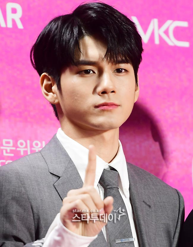 <b>옹성우</b>, 첫 연극 ‘<b>셰익스피어 인 러브</b>’ 캐스팅