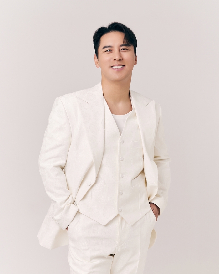 “개인정보+금전요구 NO”...장민호 <b>사칭</b> 피해 당했다