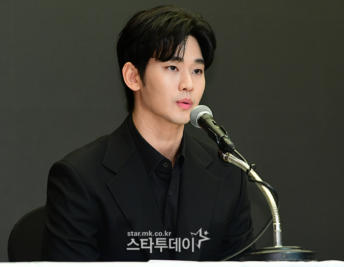 디플, <b>김수현</b> ‘넉오프’ 일정 및 위약금 추가 입장 無 “공개 보류”