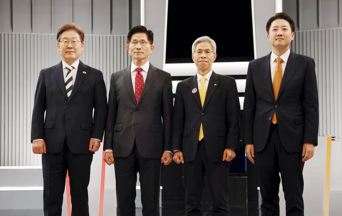 <b>이재명</b> 47.3% <b>김문수</b> 39.6% 이준석 9.6%[KSOI]