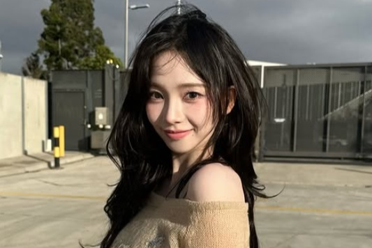 직원들 보는 앞에서 대놓고…외국男 <b>카리나</b> 등신대에 한 짓, 말레이 발...