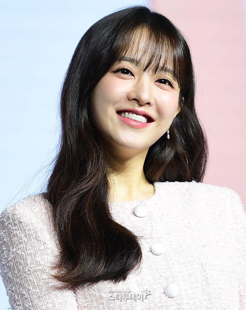 <b>박보영</b>, <b>해외 팬미팅</b> 잠정 <b>연기</b>