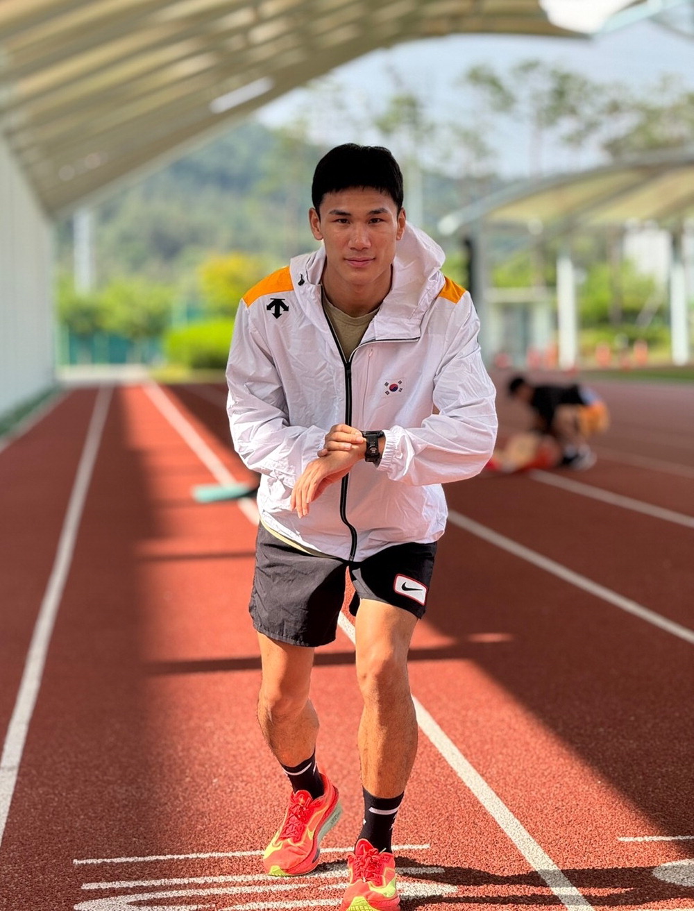 "구미 육상대회 은메달 아쉬움 내년 亞게임 금메달로 떨칠것"