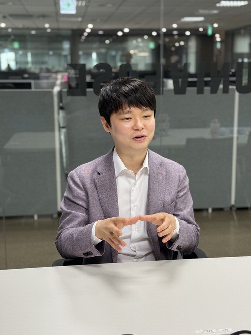 직원 100명중 60명이 해킹막는 '화이트해커'죠