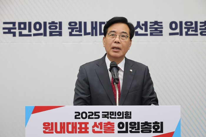 [속보] 국민의힘 신임 원내대표에 TK 3선 <b>송언석</b>…기재차관 출신 ‘경제...