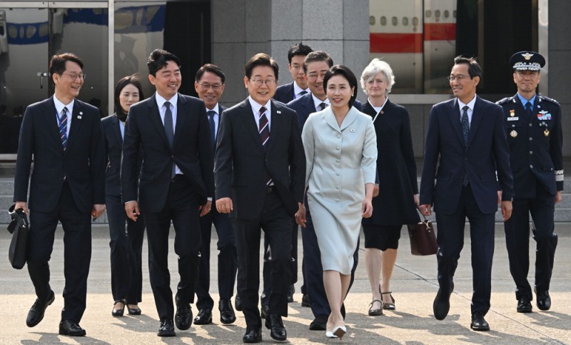 美와 통상 난제 실마리 풀고 日 과거사·경제 투트랙 <b>협력</b>