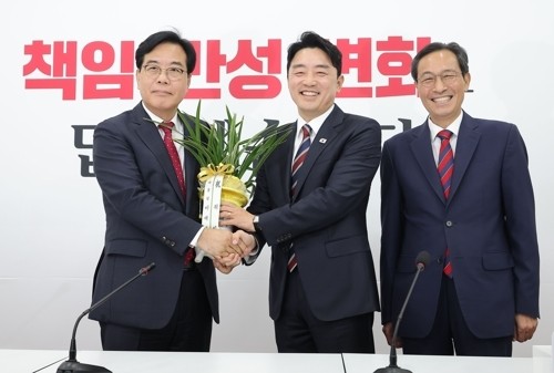 ‘<b>여야 원내대표</b> 오찬 제안’ 李대통령, 국민의힘 <b>송언석</b> “좋다고 생각...