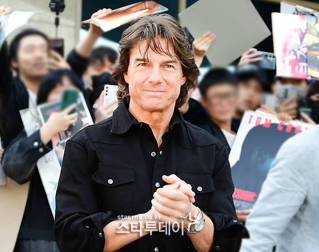 <b>톰 크루즈</b>, 아카데미 <b>공로상</b> 수상…생애 첫 <b>오스카</b> 트로피