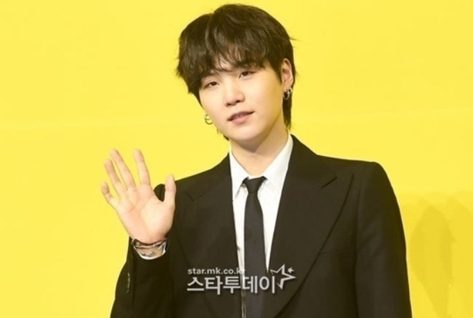 <b>BTS 슈가</b>, <b>치료센터</b> 설립...세브란스에 50억 원 기부