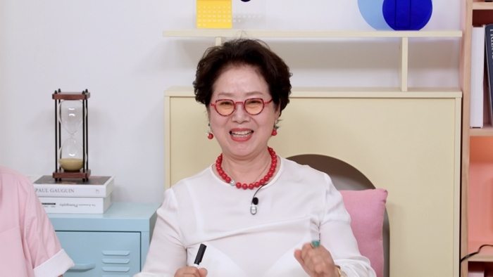 ‘81세 유튜버’ <b>선우용여</b> “<b>호텔</b> 조식 <b>브이로그</b> 나간 후 매출 올라”(...