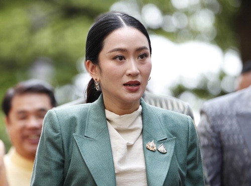 자국軍 비하 논란에 … 태국총리 직무정지