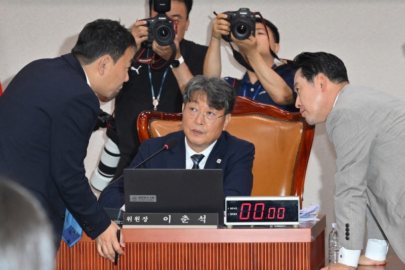 주주충실의무·전자주총 못박은 與 … 재계는 절충안에 촉각