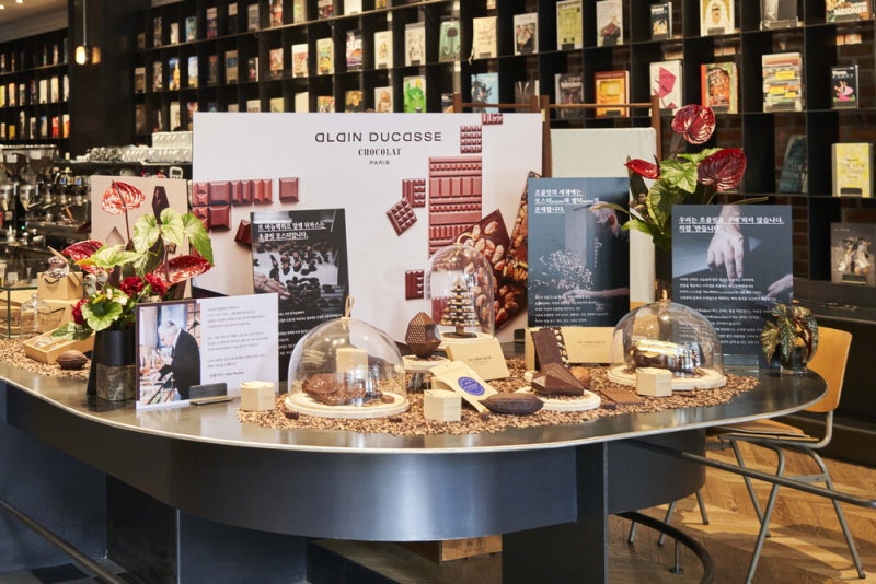 단순한 디저트가 아닌 '미식 예술' '알랭 뒤카스 쇼콜라 파리'가 온다