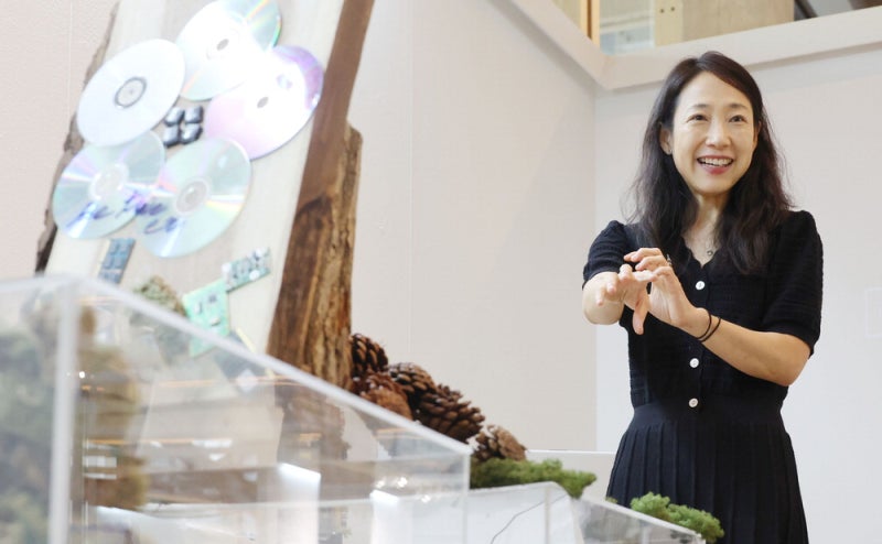 "질문에 즉답주는 AI … 사유 사라지는 사회 풍자했죠"