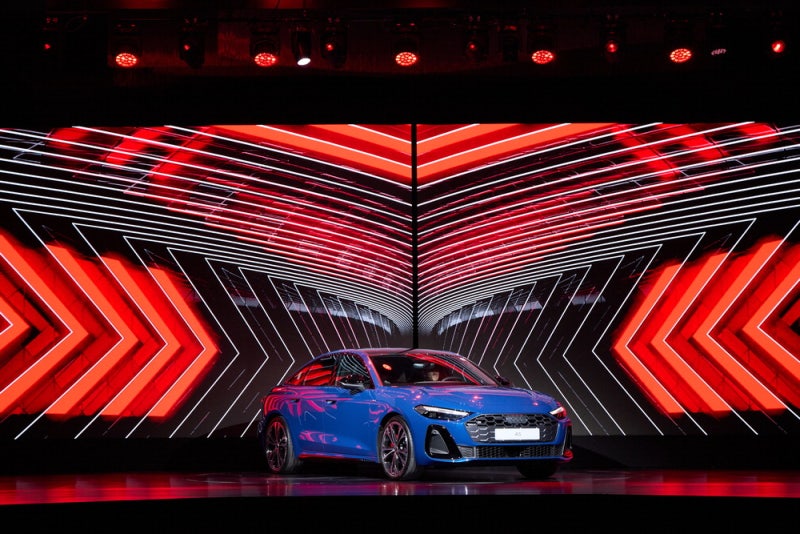 8년만에 완전 변신