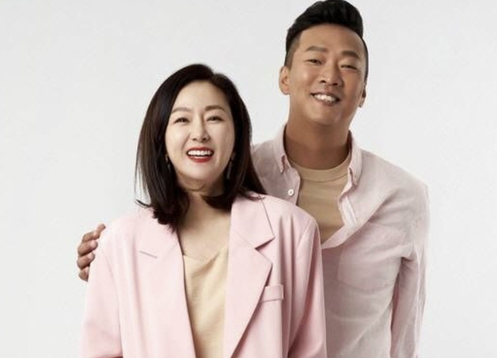 개그우먼 <b>김지혜</b>, 오늘 <b>부친상</b>…박준형과 빈소 지키는 중