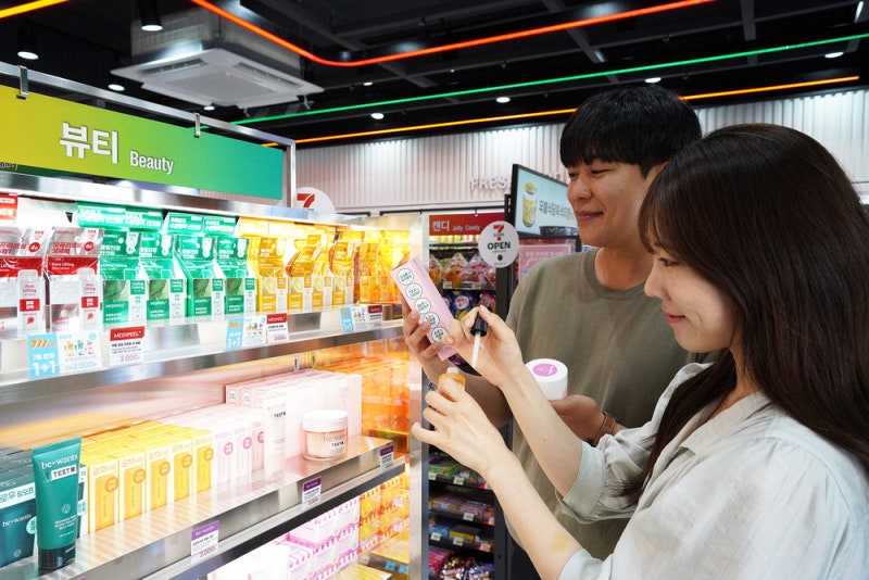 [단독] "화장품 발라보고 고르세요" 세븐일레븐, 테스터존 확대