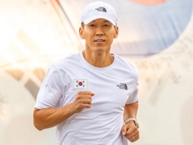 광복절에 81.5㎞ 달린 션 23억 유공자 후손에 기부