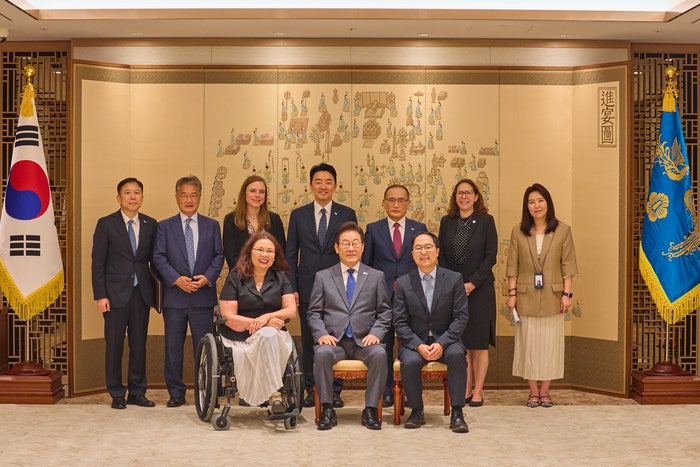 이 <b>대통령</b>, 미 <b>상원의원</b>단 <b>접견</b>…“조선협력, 실질적 성과 거두길”