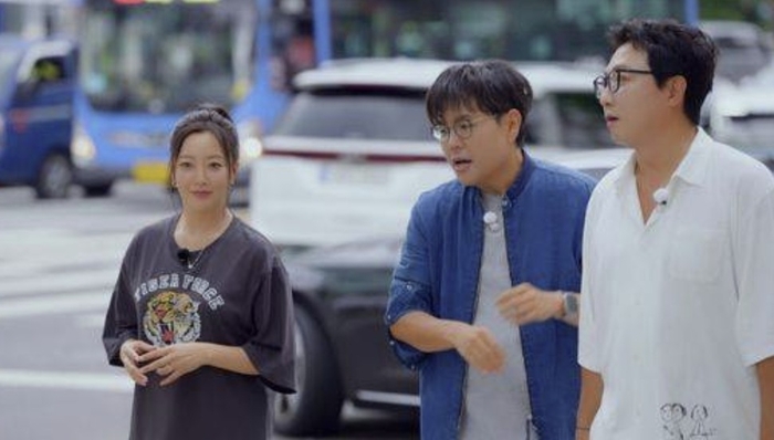 <b>김희선</b>, <b>영재</b> 딸 위해 “대치동 하루 <b>16번</b> 라이딩”