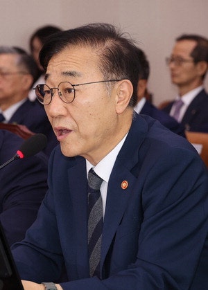 국토장관 "부동산 공급대책, 늦어도 9월초 발표"