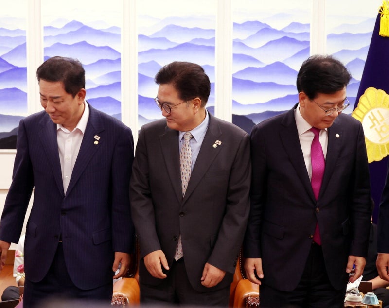 野 "본회의 연기" 요청에 … 與, 전대 당일 '오후'만 빼줬다