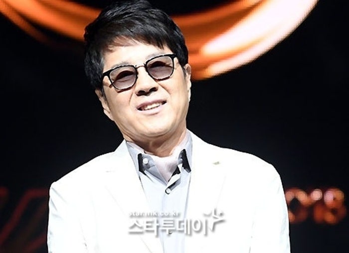 ‘<b>조용필 콘서트</b>’ 3분 만에 매진…KBS “불법거래 법적 조치”