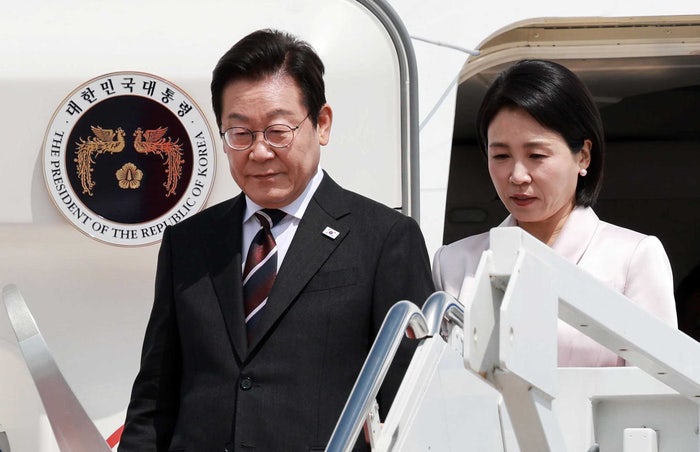 워싱턴 도착한 <b>이재명</b> 대통령…오늘 밤 ‘운명의 <b>한미정상회담</b>’