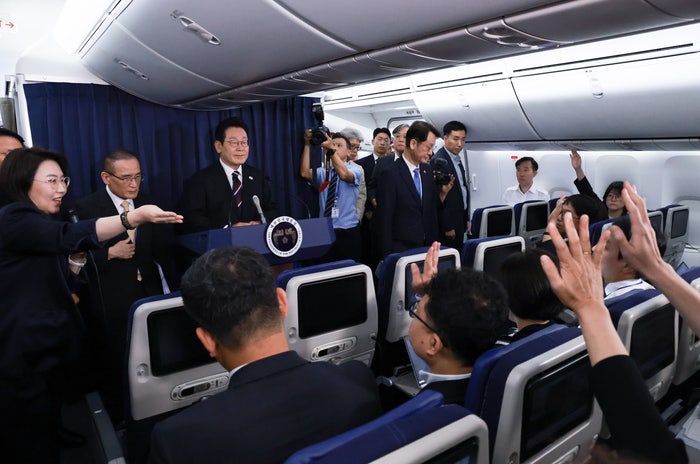 이재명 <b>대통령</b> “국힘 반탄파 뽑아도 국민…<b>야당</b>과 당연히 <b>대화</b>”