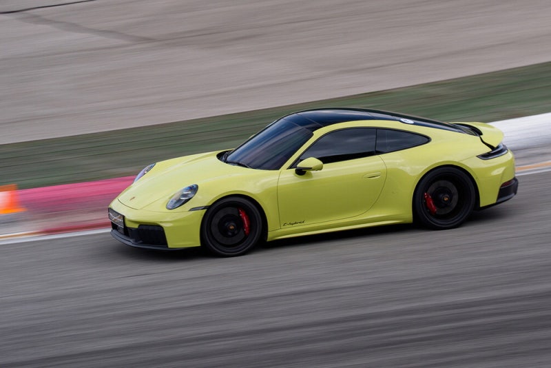 질주를 위해 태어났다 … 압도적 힘 내뿜는 '하이브리드 심장'