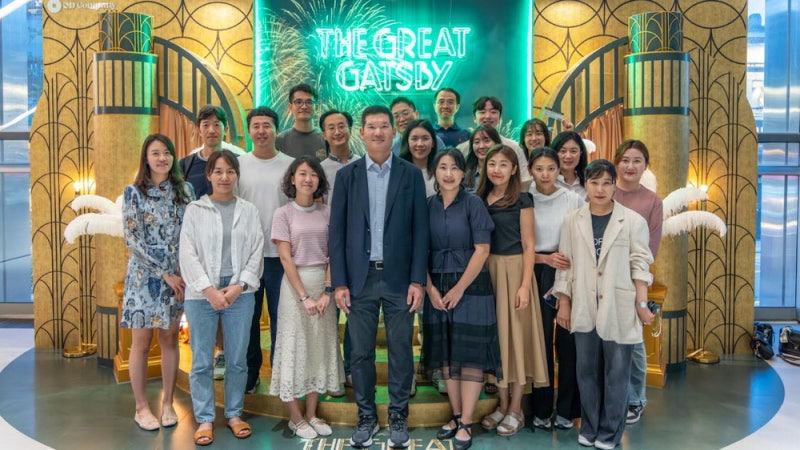 직원 가족 위해 공연장 통째 빌린 허윤홍