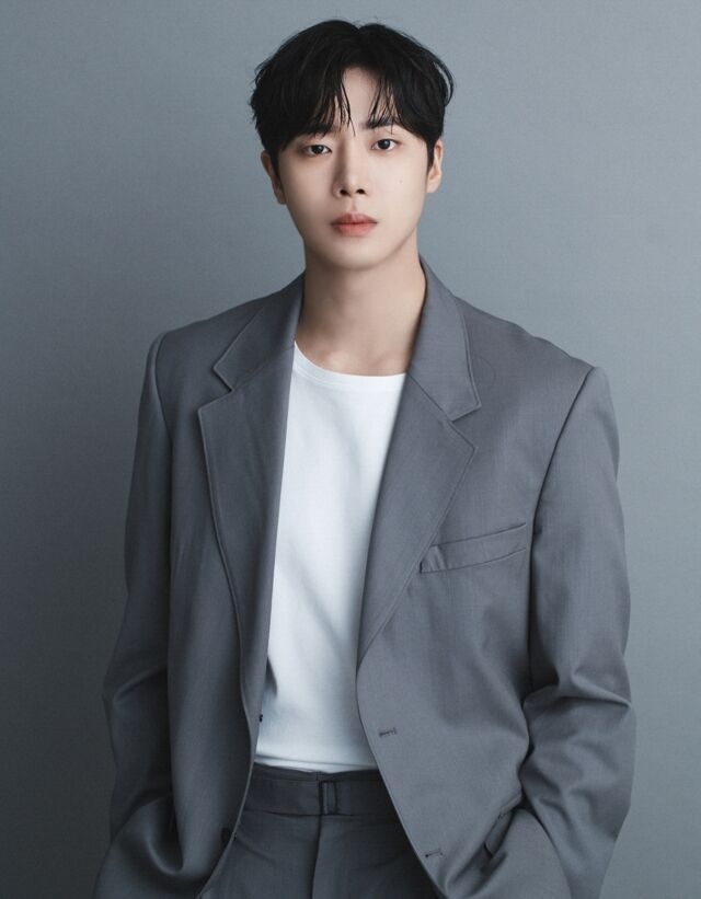 OST 참여해온 <b>추영우</b>, 로이킴과 손잡고 가수 데뷔