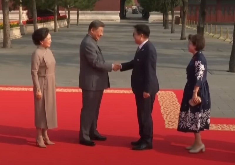 韓대표 우원식, 김정은과 짧은 악수만