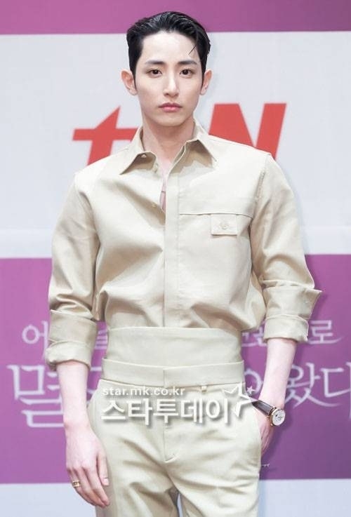 <b>이수혁</b> 측, <b>팬미팅</b> 혹사 <b>논란</b>에 “배우 의사 반영해 약 7시간 진행”[공...