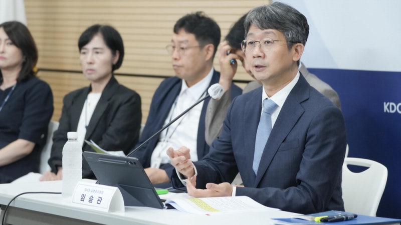 질병청장 "미래 팬데믹, <b>AI</b>로 <b>대응</b>해야"