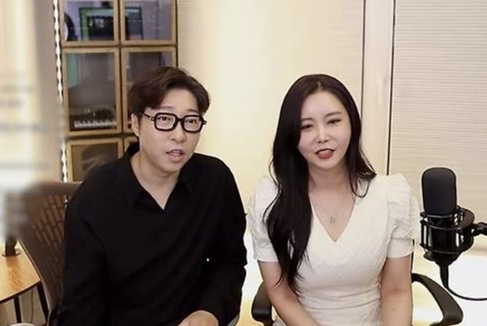 <b>대도서관</b> 전처 윰댕 “<b>대도서관</b> 사인 <b>뇌출혈</b>…오해 멈춰달라”